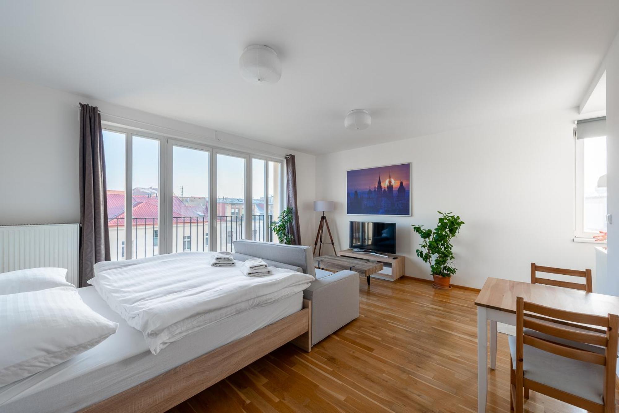 Sunny Safron Apartment براغ المظهر الخارجي الصورة