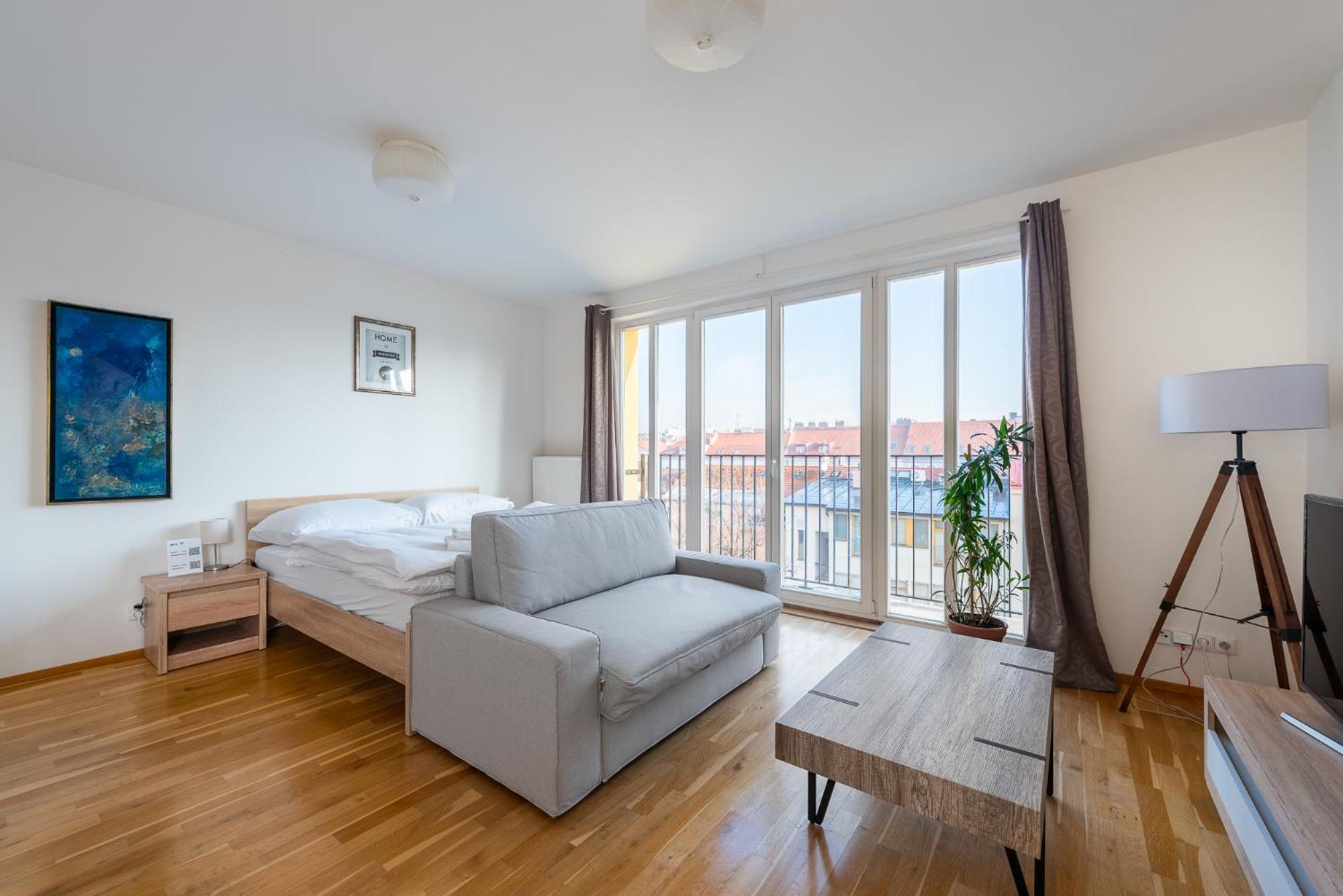Sunny Safron Apartment براغ المظهر الخارجي الصورة